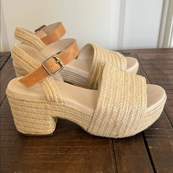 Chocolat Blue Gema Platform Sandals Espadrille Size 8 EUC - Picture 1 of 11